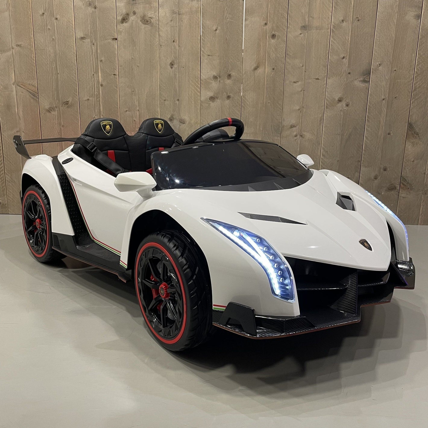 Lamborghini Veneno | 2-Persoons Kinderauto 4x4 - Wit
